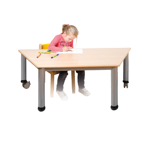 Fahrbarer trapezförmiger Tisch, Platte mit Schichtstoff