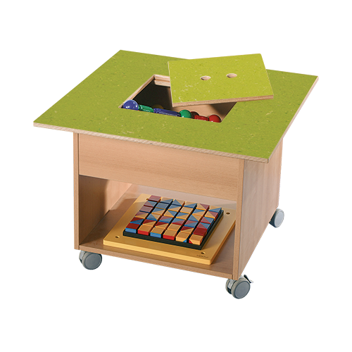 Materialspielwagen mit Linoleumoberfläche